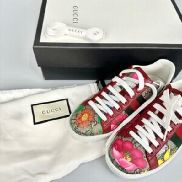 NIB Authentic Gucci flora print low-top sneakers - Picture 10 of 12